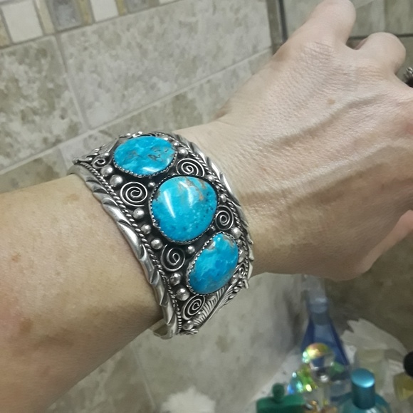 🚫SOLD🚫Vtg Navajo Sterling Turquoise Cuff - Picture 6 of 8